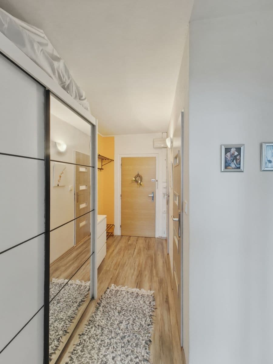 Prodej bytu 2+kk 45 m², Fojtíkova, Rakovník, Středočeský kraj Prodej bytu 2+kk 45 m², Fojtíkova, Rakovník, Středočeský kraj