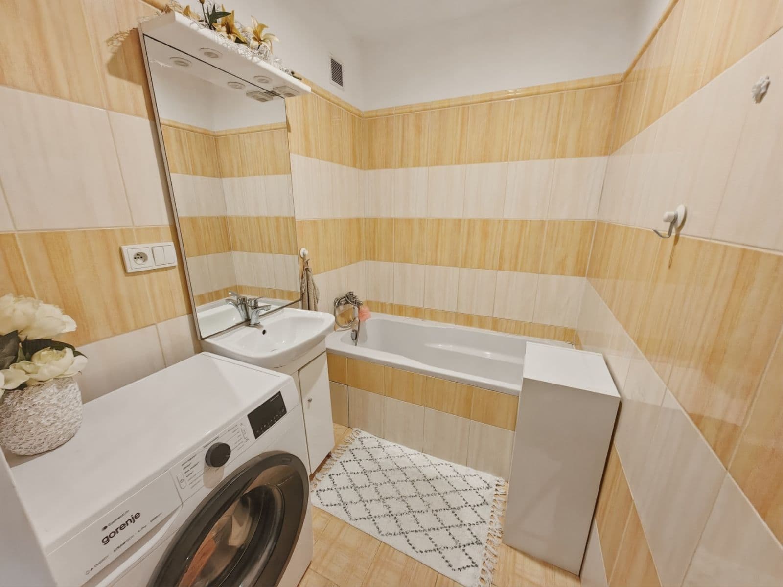 Prodej bytu 2+kk 45 m², Fojtíkova, Rakovník, Středočeský kraj Prodej bytu 2+kk 45 m², Fojtíkova, Rakovník, Středočeský kraj