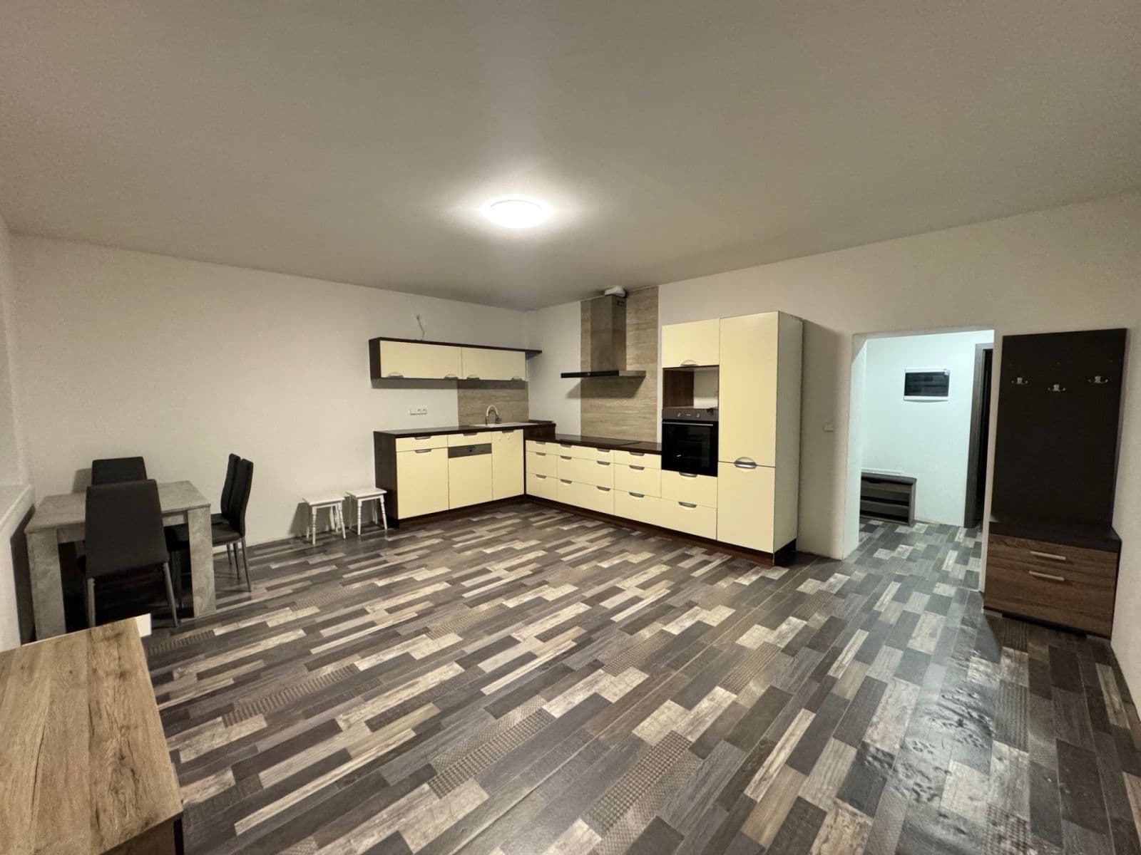 Pronájem bytu 2+kk 55 m², Štenclova, Dašice, Pardubický kraj Pronájem bytu 2+kk 55 m², Štenclova, Dašice, Pardubický kraj