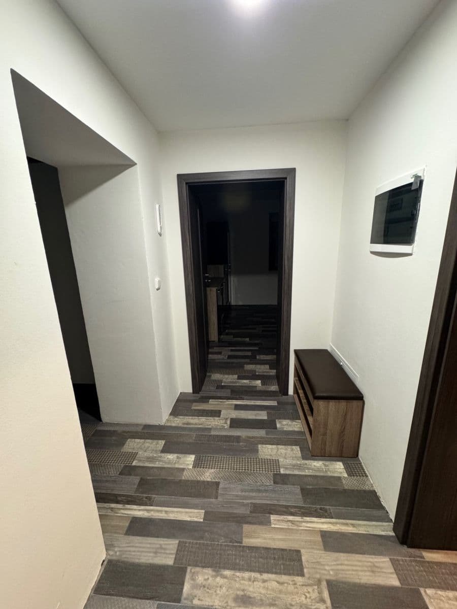 Pronájem bytu 2+kk 55 m², Štenclova, Dašice, Pardubický kraj Pronájem bytu 2+kk 55 m², Štenclova, Dašice, Pardubický kraj