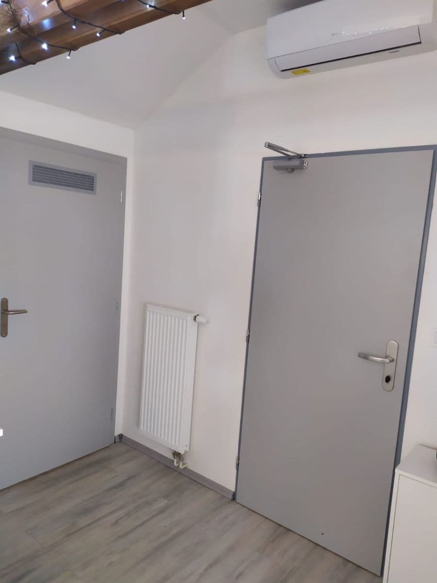 Pronájem bytu 3+kk 76 m², Starobělská, Ostrava, Moravskoslezský kraj Pronájem bytu 3+kk 76 m², Starobělská, Ostrava, Moravskoslezský kraj