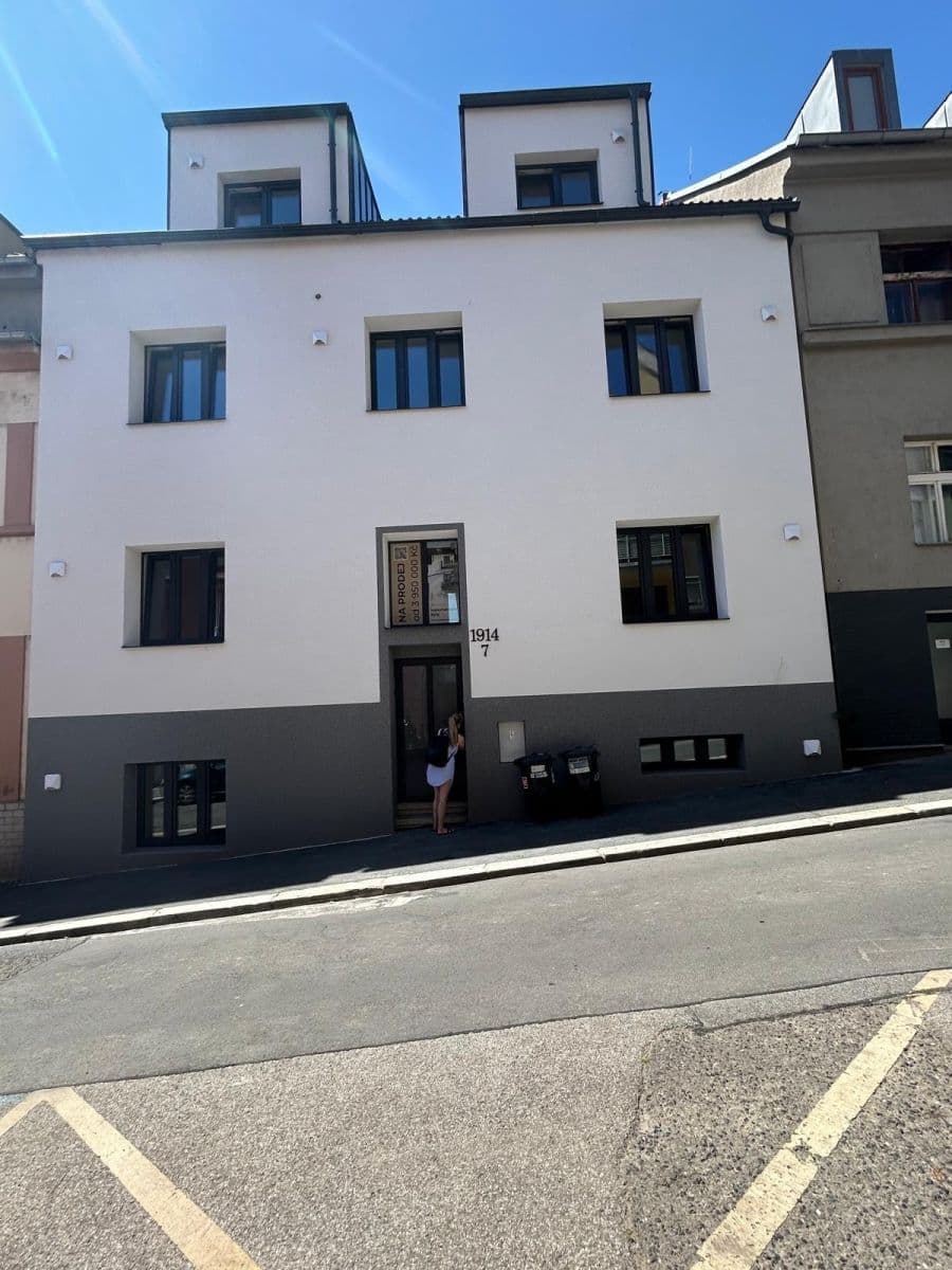 Pronájem bytu 2+kk 40 m², Za Návsí, Praha, Praha Pronájem bytu 2+kk 40 m², Za Návsí, Praha, Praha