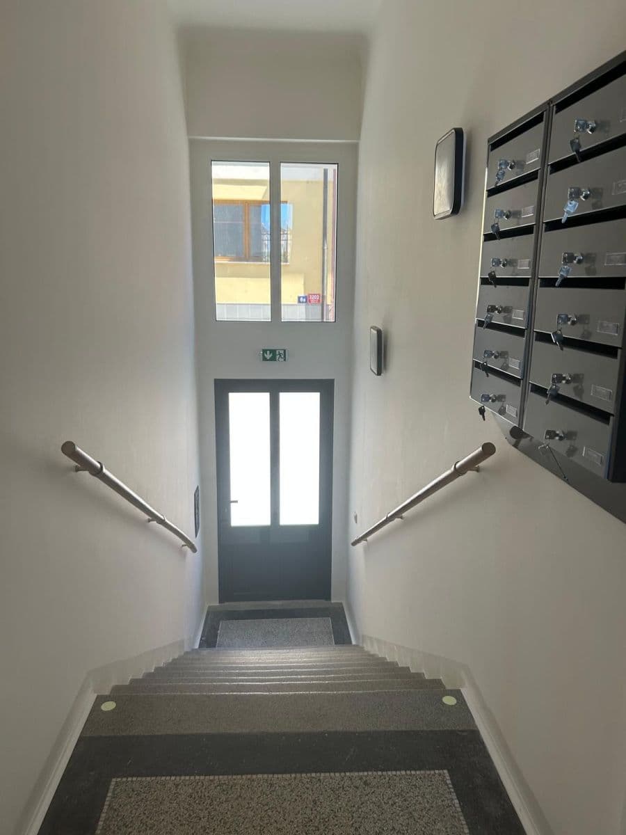 Pronájem bytu 2+kk 40 m², Za Návsí, Praha, Praha Pronájem bytu 2+kk 40 m², Za Návsí, Praha, Praha