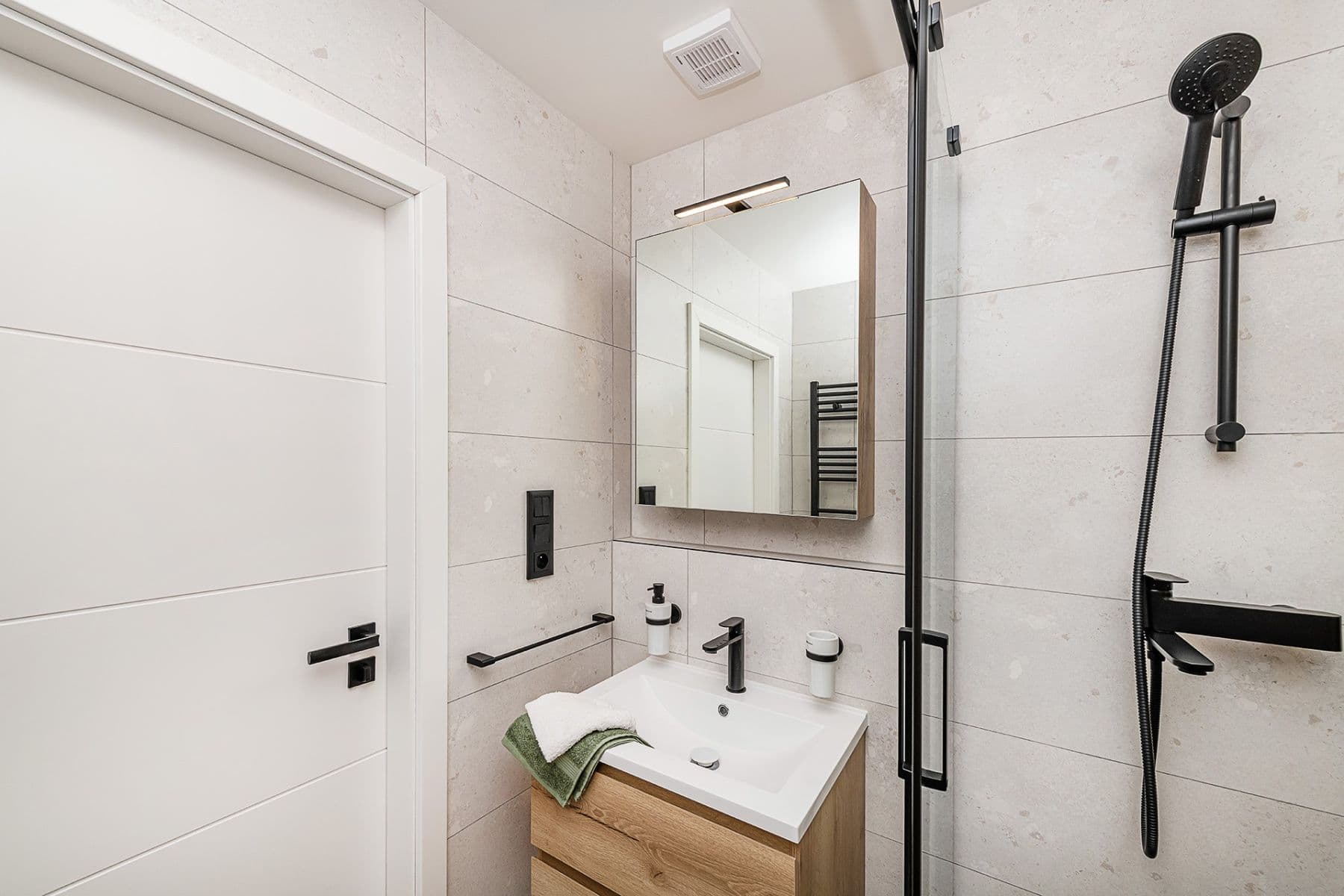 Prodej bytu 4+kk 74 m², Bachova, Praha, Praha Prodej bytu 4+kk 74 m², Bachova, Praha, Praha
