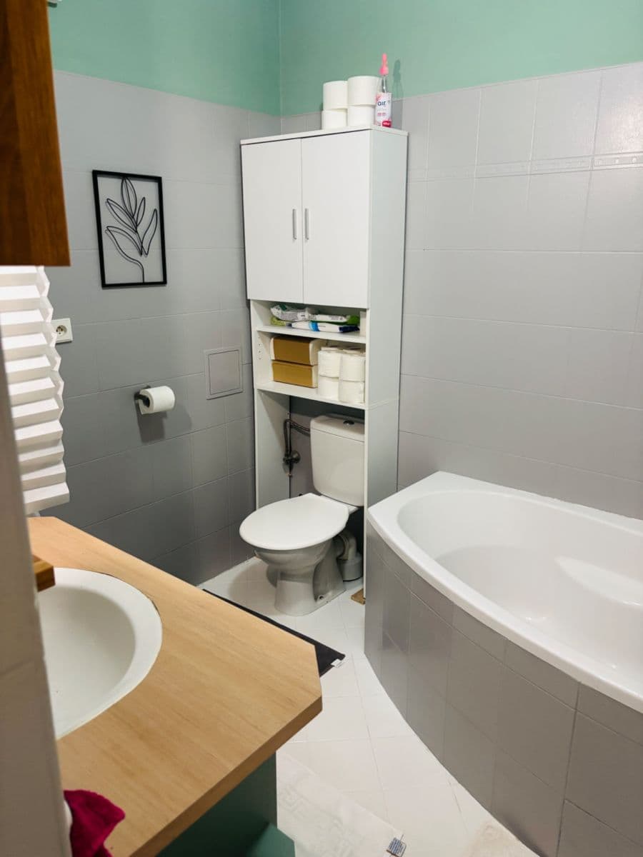 Pronájem bytu 3+kk 57 m², U Strouhy, Vestec, Středočeský kraj Pronájem bytu 3+kk 57 m², U Strouhy, Vestec, Středočeský kraj