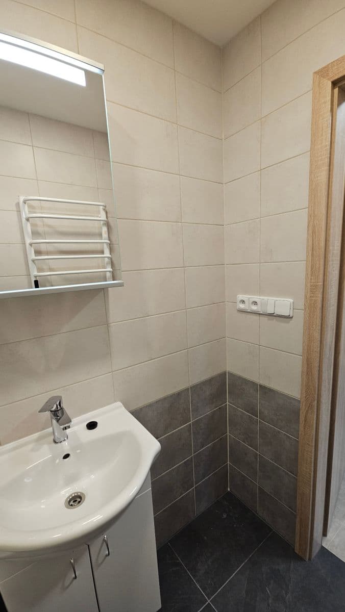 Pronájem bytu 2+kk 43 m², Bítovská, Praha, Praha Pronájem bytu 2+kk 43 m², Bítovská, Praha, Praha