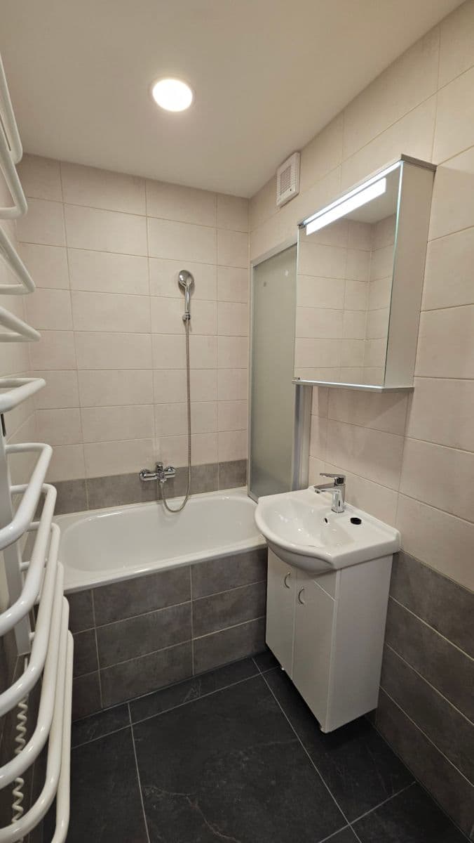 Pronájem bytu 2+kk 43 m², Bítovská, Praha, Praha Pronájem bytu 2+kk 43 m², Bítovská, Praha, Praha
