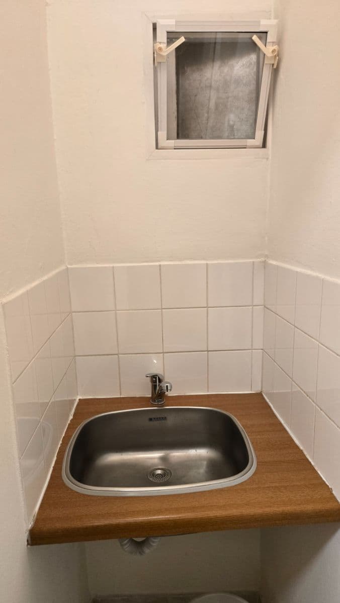 Pronájem bytu 1+kk 30 m², Vrchlického, Praha, Praha Pronájem bytu 1+kk 30 m², Vrchlického, Praha, Praha