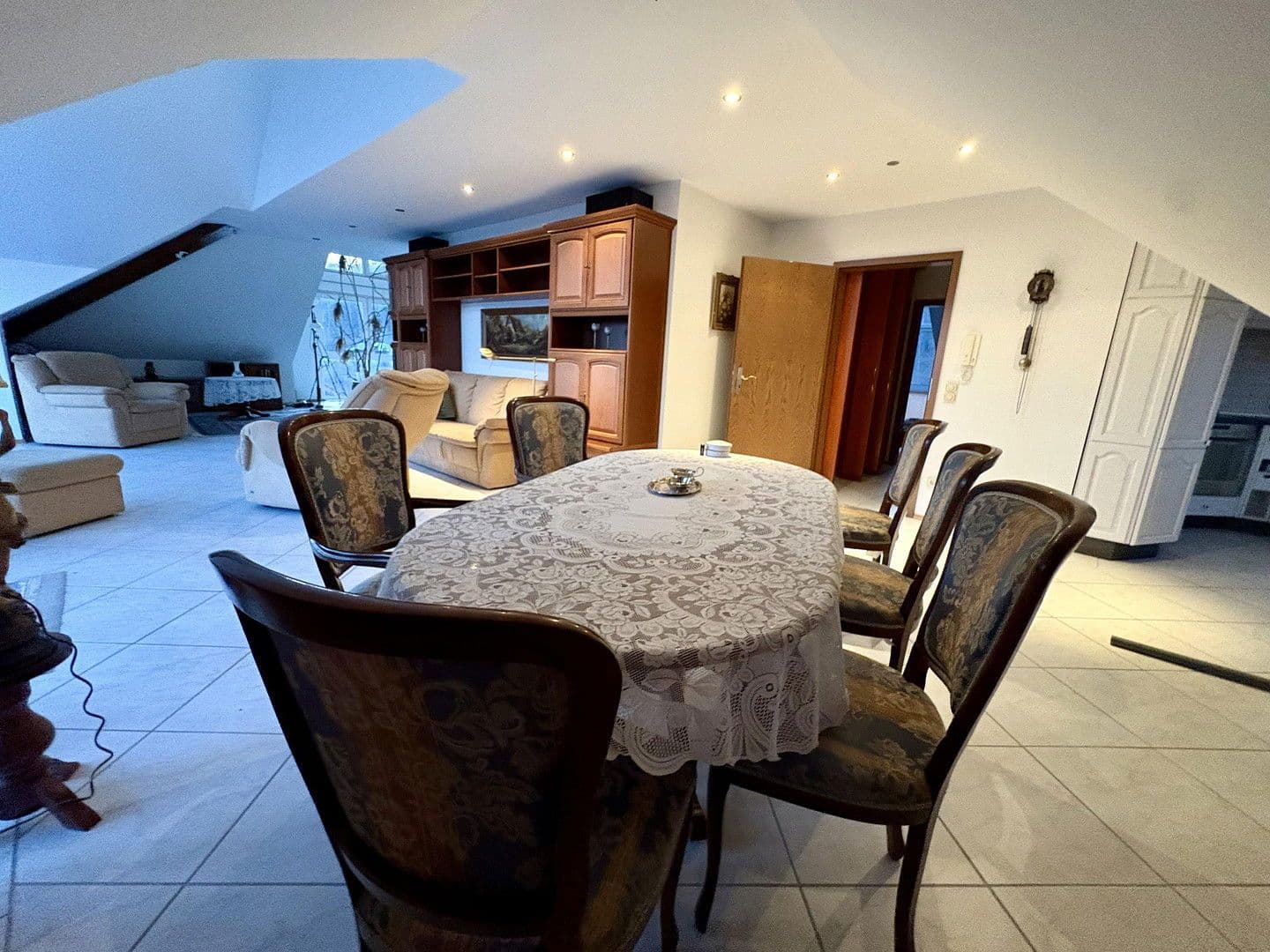 Prodej bytu 3+1 122 m², Goethestrasse 12, Bad Marienberg (Westerwald), Porýní-Falc Prodej bytu 3+1 122 m², Goethestrasse 12, Bad Marienberg (Westerwald), Porýní-Falc