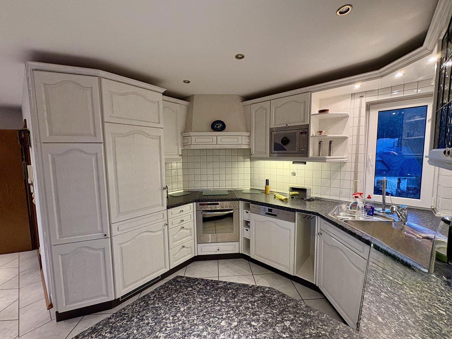 Prodej bytu 3+1 122 m², Goethestrasse 12, Bad Marienberg (Westerwald), Porýní-Falc Prodej bytu 3+1 122 m², Goethestrasse 12, Bad Marienberg (Westerwald), Porýní-Falc