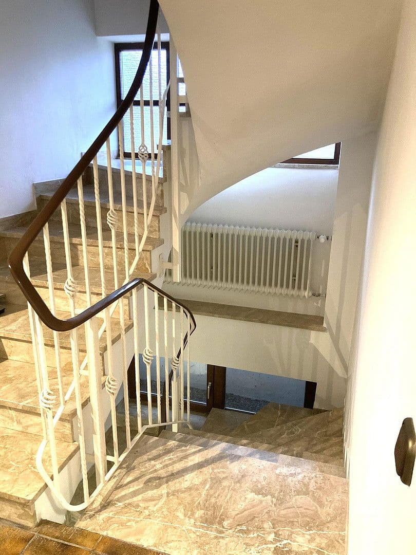 Pronájem domu 213 m², pozemek 1.193 m², Jägersteig 11, Schrobenhausen, Bavorsko Pronájem domu 213 m², pozemek 1.193 m², Jägersteig 11, Schrobenhausen, Bavorsko