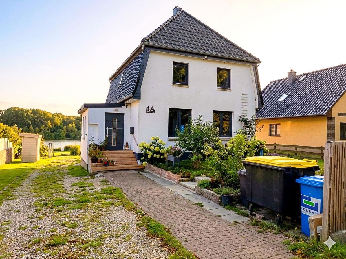 Prodej domu 215 m², pozemek 614 m², Selmsdorf, Mecklenburg-Vorpommern Prodej domu 215 m², pozemek 614 m², Selmsdorf, Mecklenburg-Vorpommern