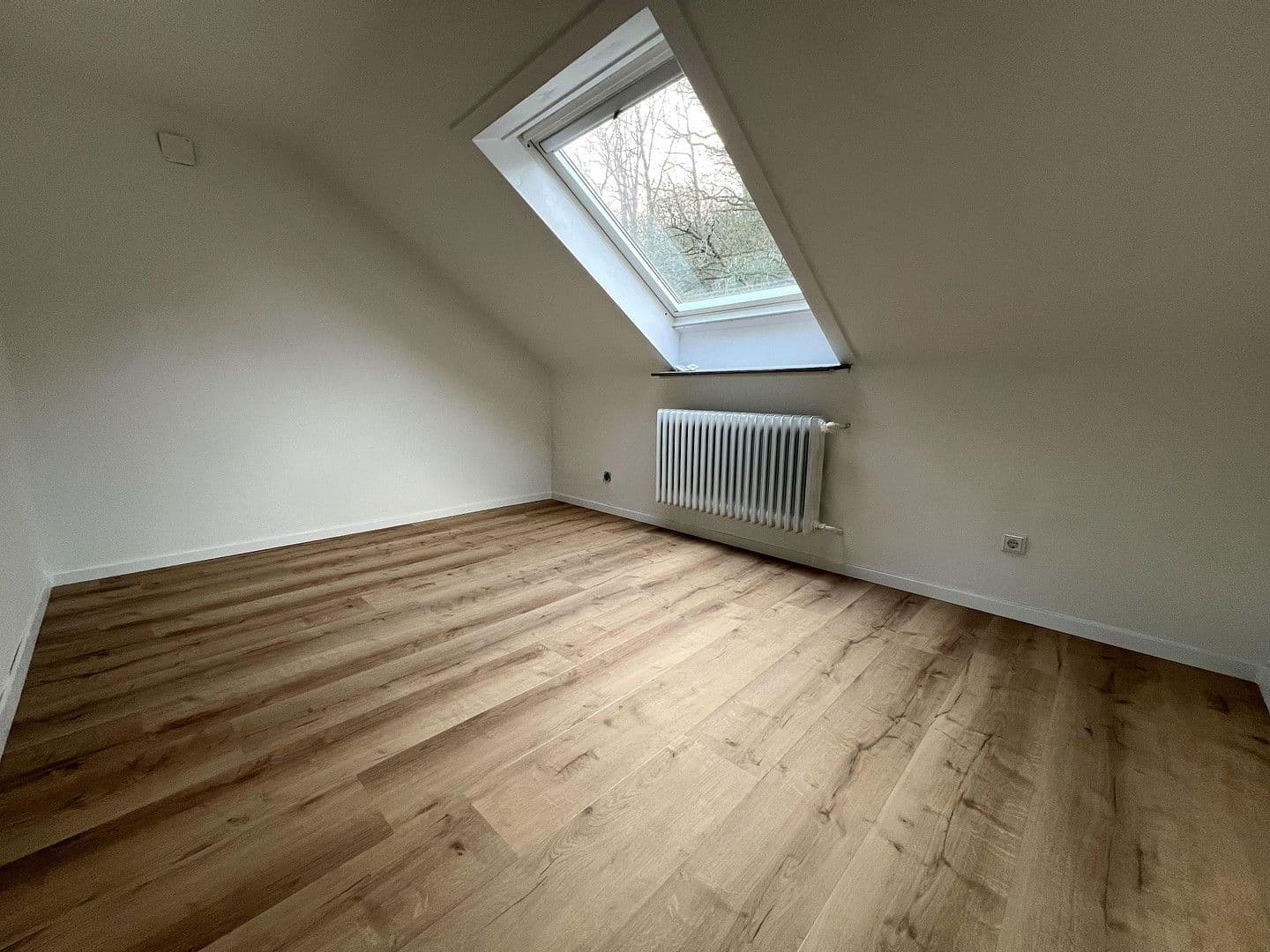 Pronájem bytu 3+1 47 m², Ravensberger Straße 162, Wuppertal, Severní Porýní-Vestfálsko Pronájem bytu 3+1 47 m², Ravensberger Straße 162, Wuppertal, Severní Porýní-Vestfálsko