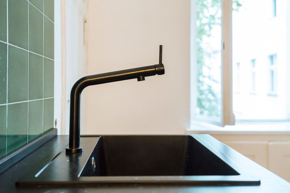 Prodej bytu 2+1 56 m², Hermannstraße 56, Berlin, Berlín Prodej bytu 2+1 56 m², Hermannstraße 56, Berlin, Berlín