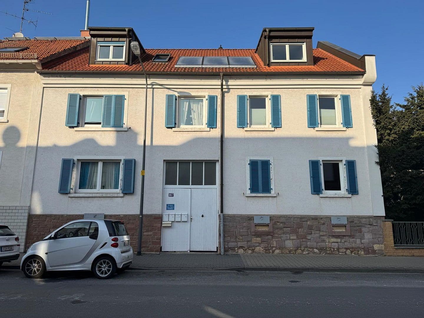 Prodej domu 285 m², pozemek 596 m², Frankfurt am Main, Hessen Prodej domu 285 m², pozemek 596 m², Frankfurt am Main, Hessen