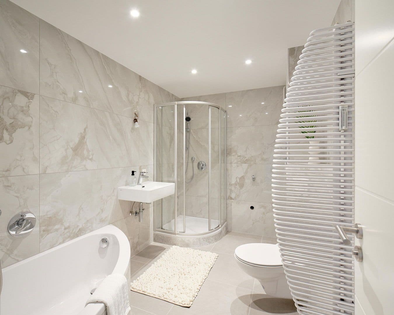 Prodej bytu 3+1 70 m², Höfingerstr 26, Leonberg, Bádensko-Württembersko Prodej bytu 3+1 70 m², Höfingerstr 26, Leonberg, Bádensko-Württembersko