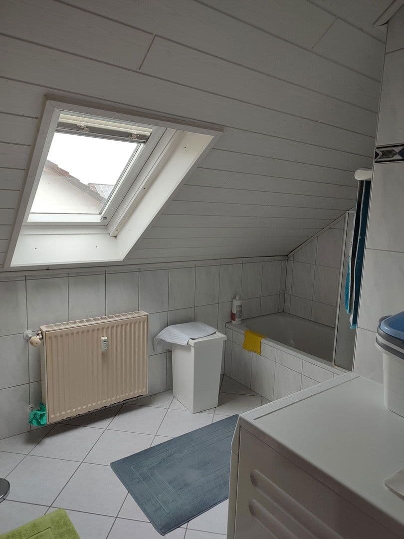 Pronájem bytu 3+1 72 m², Brühl, Bádensko-Württembersko Pronájem bytu 3+1 72 m², Brühl, Bádensko-Württembersko