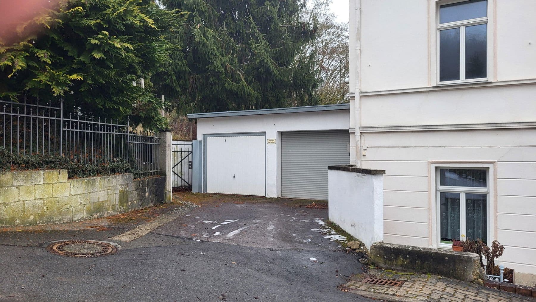 Prodej domu 210 m², pozemek 2.142 m², Friedrich-Ebert-Strasse 23, Naumburg (Saale), Sasko-Anhaltsko Prodej domu 210 m², pozemek 2.142 m², Friedrich-Ebert-Strasse 23, Naumburg (Saale), Sasko-Anhaltsko