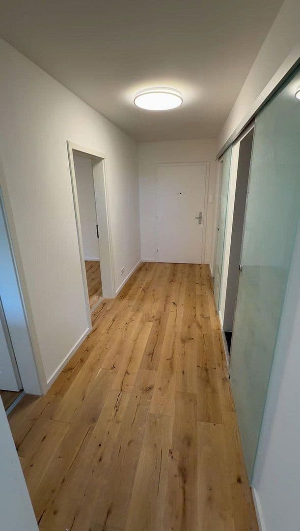 Pronájem bytu 3+1 68 m², Stuttgart, Bádensko-Württembersko Pronájem bytu 3+1 68 m², Stuttgart, Bádensko-Württembersko