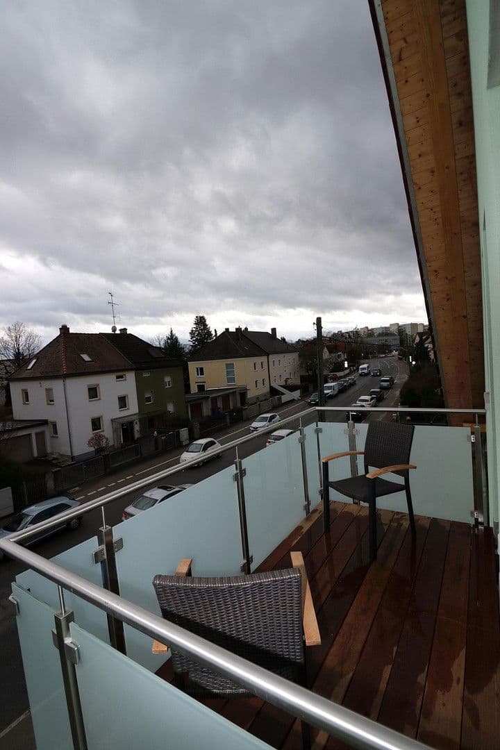 Pronájem bytu 3+1 90 m², Senftenauerstraße 154, München, Bavorsko Pronájem bytu 3+1 90 m², Senftenauerstraße 154, München, Bavorsko