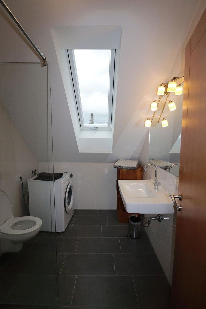 Pronájem bytu 3+1 90 m², Senftenauerstraße 154, München, Bavorsko Pronájem bytu 3+1 90 m², Senftenauerstraße 154, München, Bavorsko