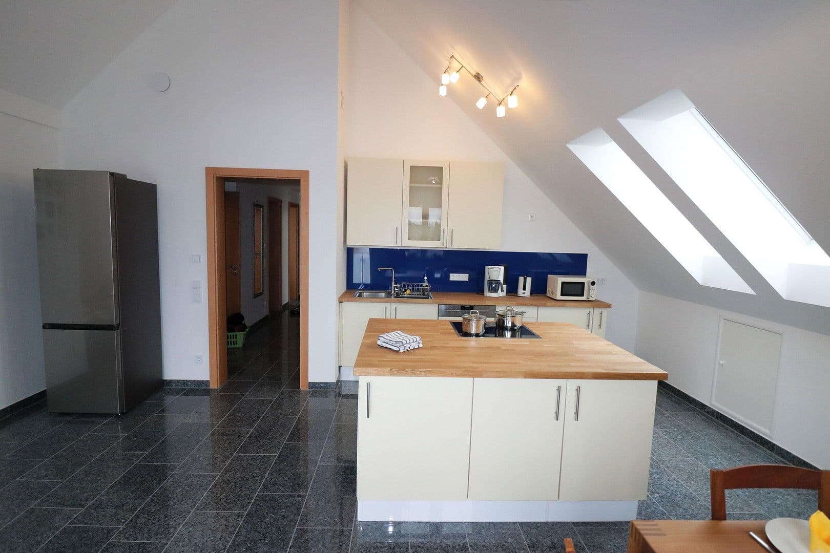 Pronájem bytu 3+1 90 m², Senftenauerstraße 154, München, Bavorsko Pronájem bytu 3+1 90 m², Senftenauerstraße 154, München, Bavorsko