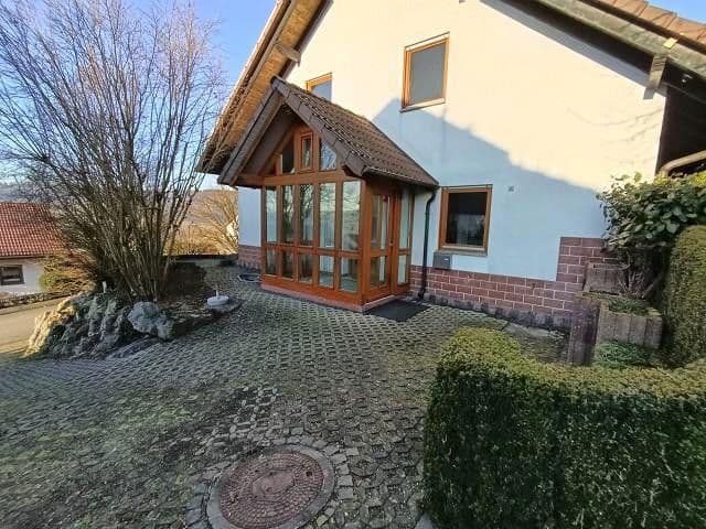 Prodej domu 124 m², pozemek 856 m², Frankenau, Hessen Prodej domu 124 m², pozemek 856 m², Frankenau, Hessen