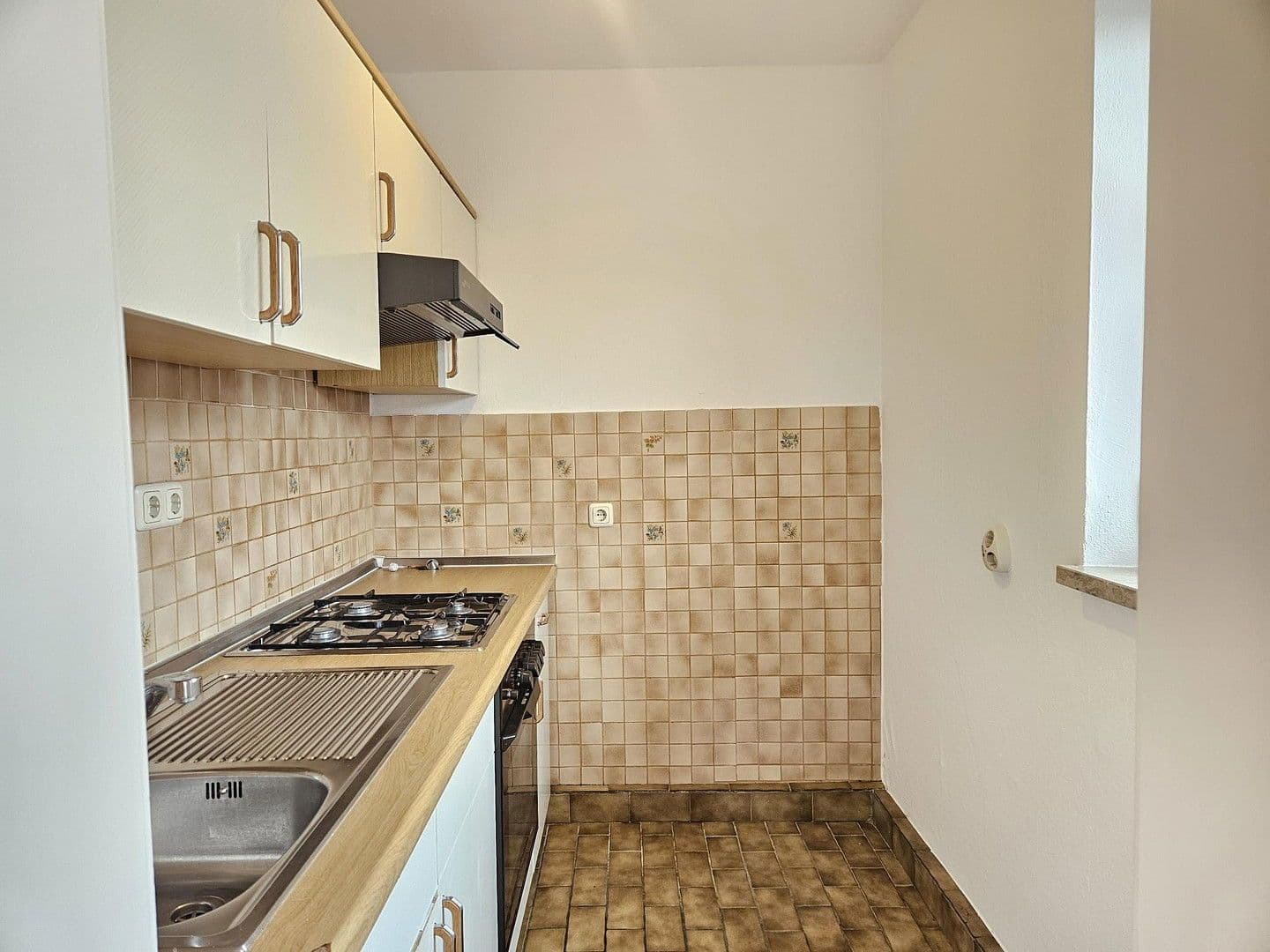 Pronájem bytu 1+1 31 m², Bonner Straße 18, München, Bavorsko Pronájem bytu 1+1 31 m², Bonner Straße 18, München, Bavorsko