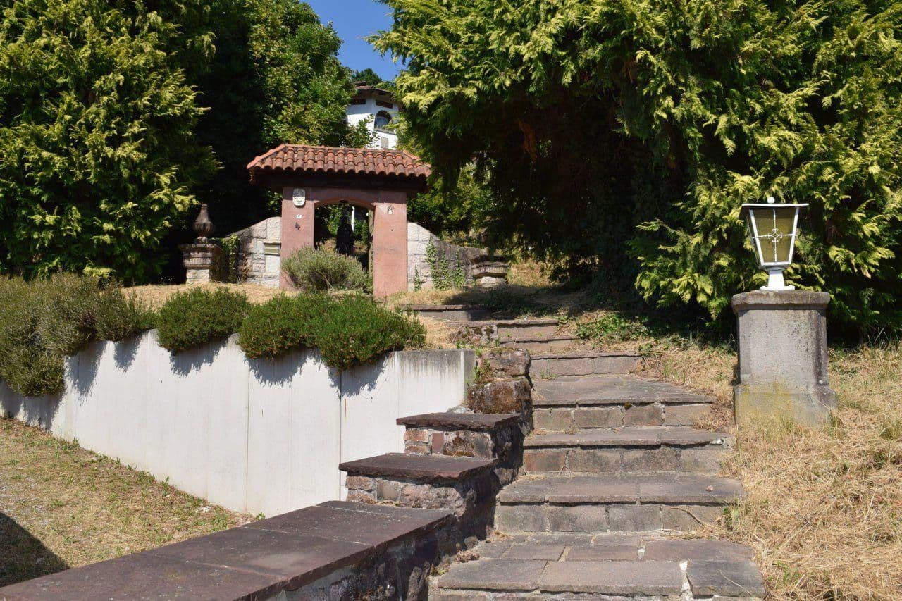 Prodej domu 170 m², pozemek 1.500 m², Ottersweier, Bádensko-Württembersko Prodej domu 170 m², pozemek 1.500 m², Ottersweier, Bádensko-Württembersko