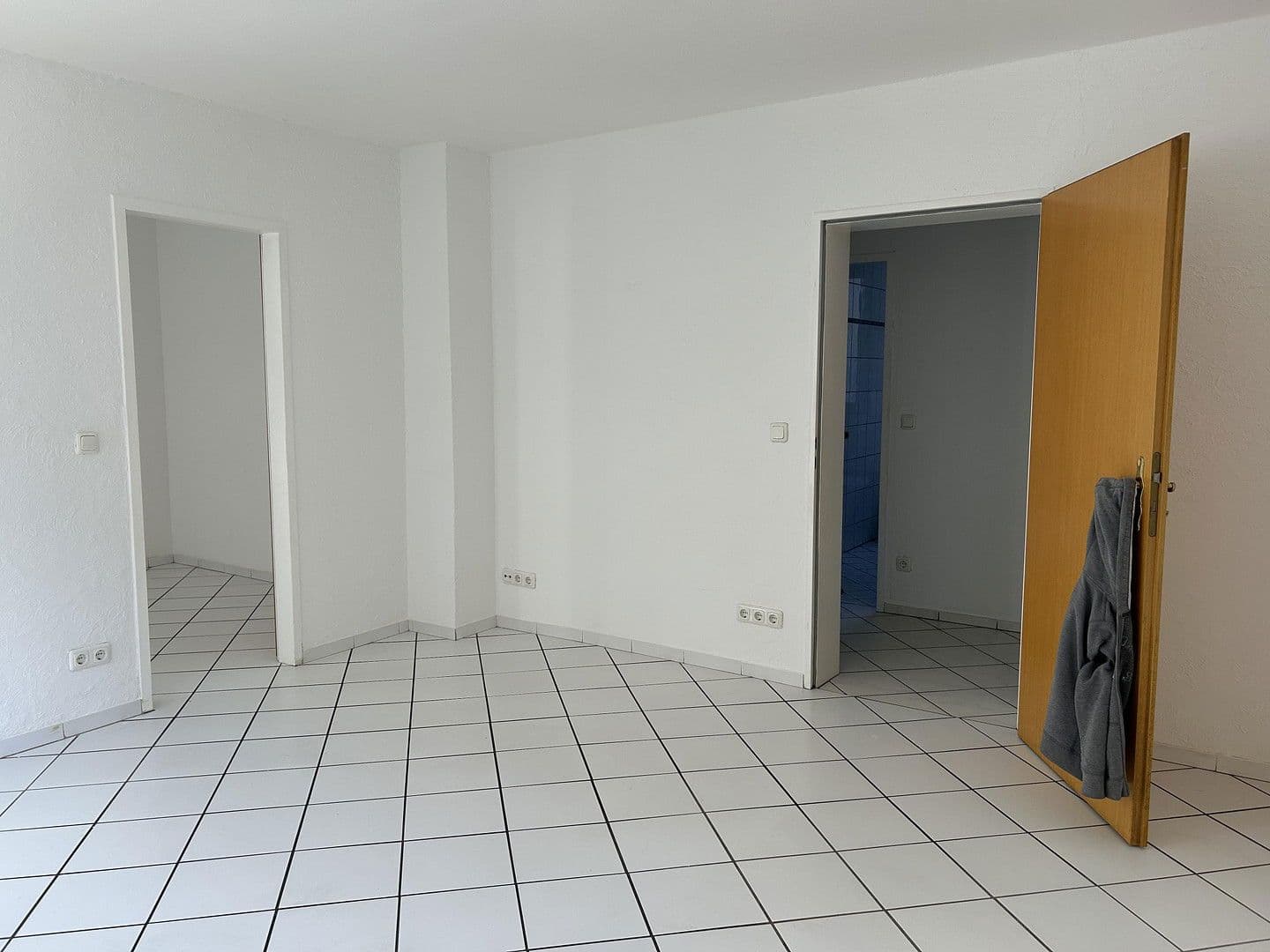 Pronájem bytu 3+1 60 m², Krautstraße 69, Duisburg, Severní Porýní-Vestfálsko Pronájem bytu 3+1 60 m², Krautstraße 69, Duisburg, Severní Porýní-Vestfálsko
