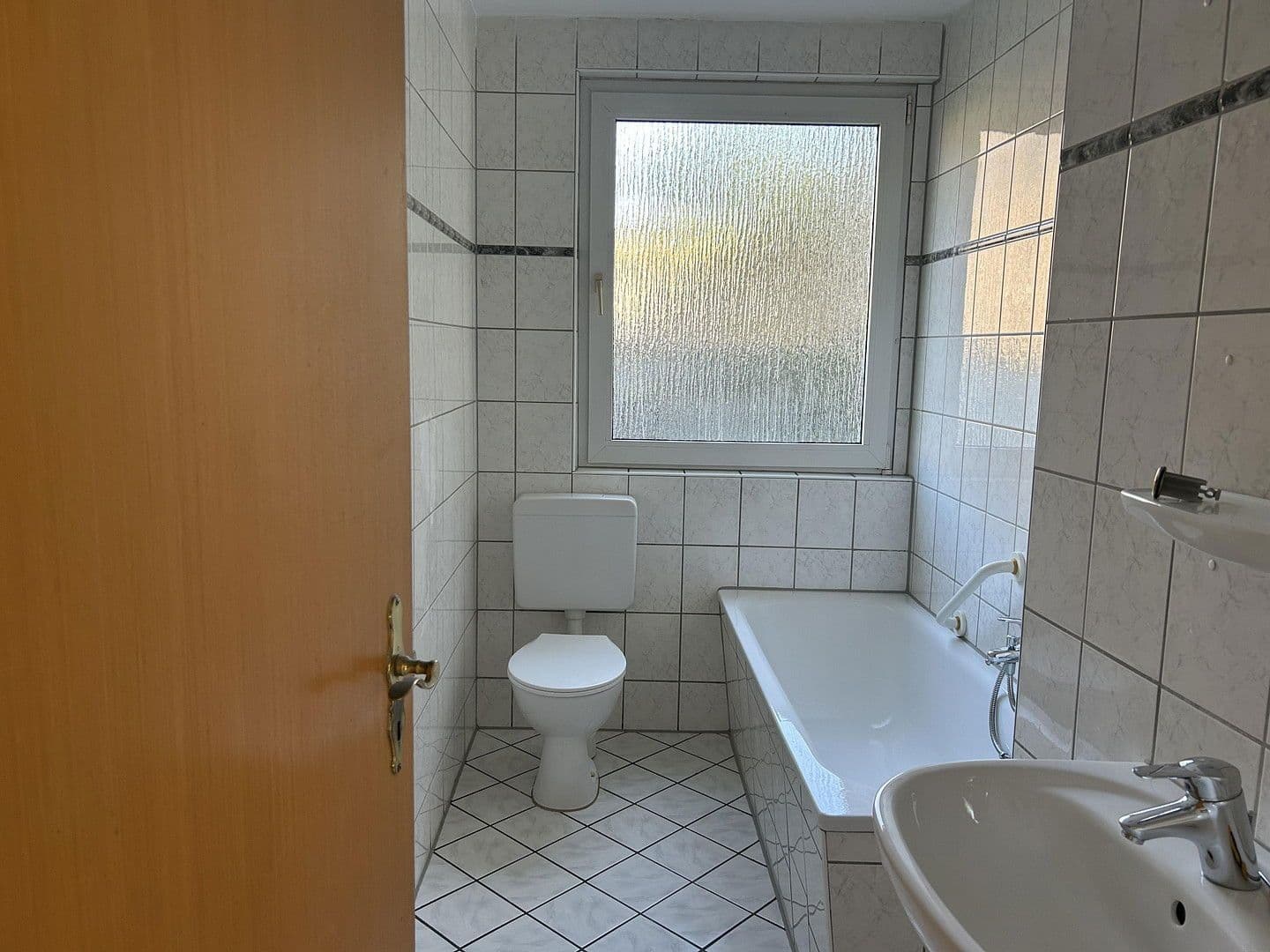 Pronájem bytu 3+1 60 m², Krautstraße 69, Duisburg, Severní Porýní-Vestfálsko Pronájem bytu 3+1 60 m², Krautstraße 69, Duisburg, Severní Porýní-Vestfálsko