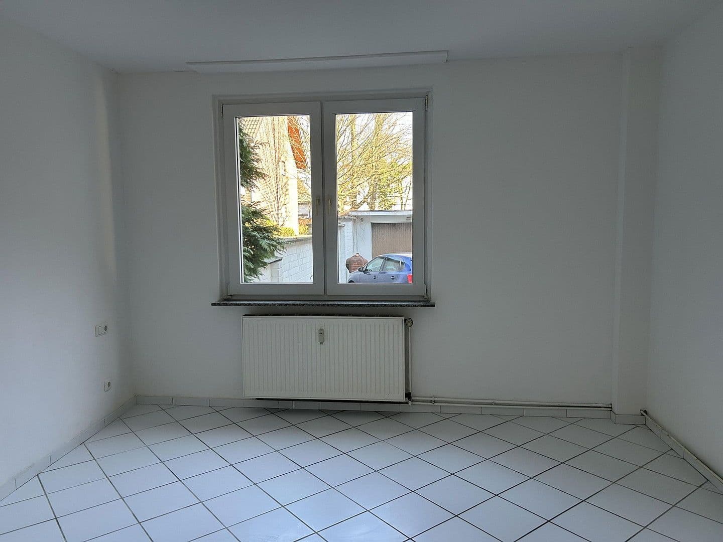Pronájem bytu 3+1 60 m², Krautstraße 69, Duisburg, Severní Porýní-Vestfálsko Pronájem bytu 3+1 60 m², Krautstraße 69, Duisburg, Severní Porýní-Vestfálsko
