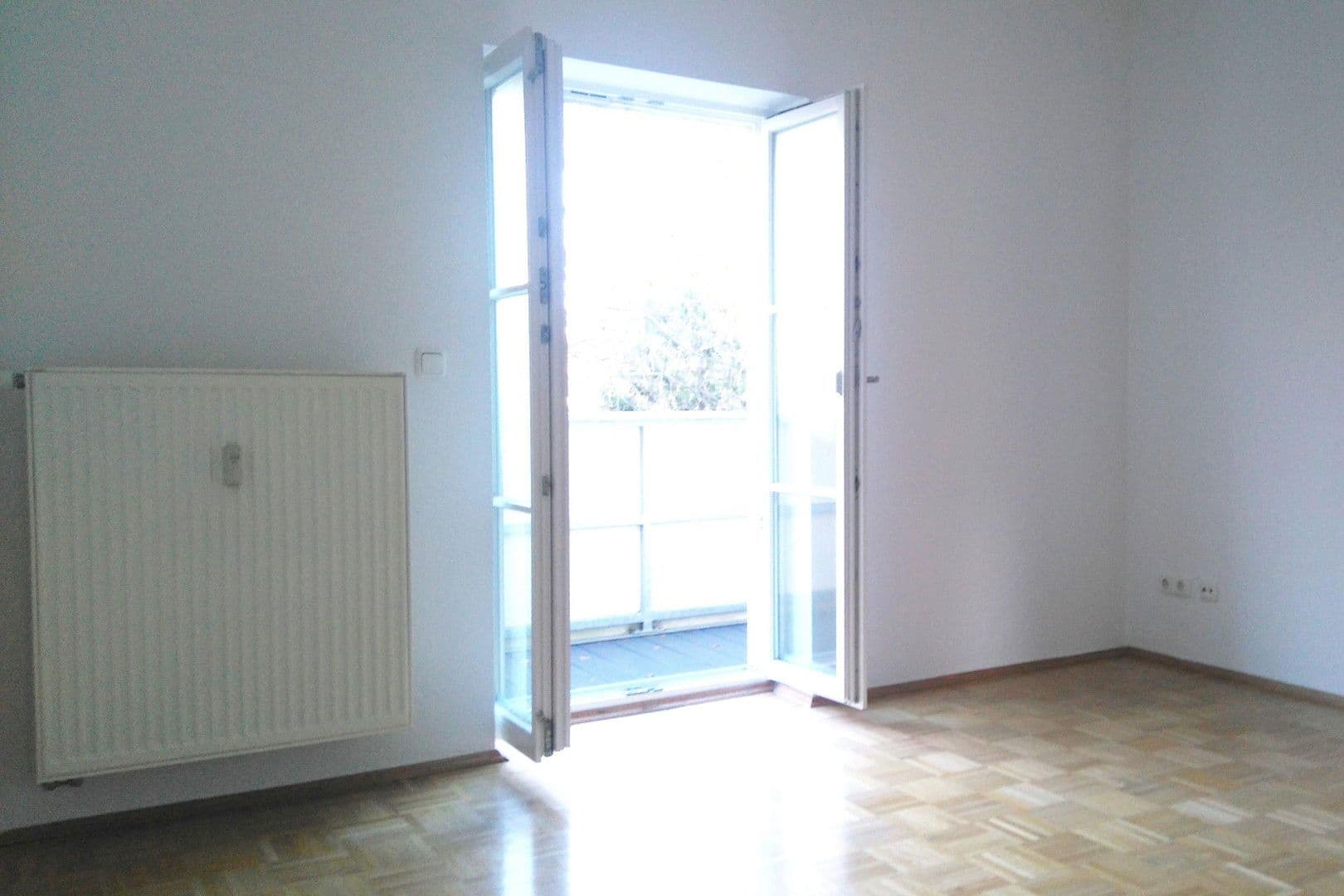Pronájem bytu 3+1 58 m², Goethestraße 16, Taucha, Sasko Pronájem bytu 3+1 58 m², Goethestraße 16, Taucha, Sasko