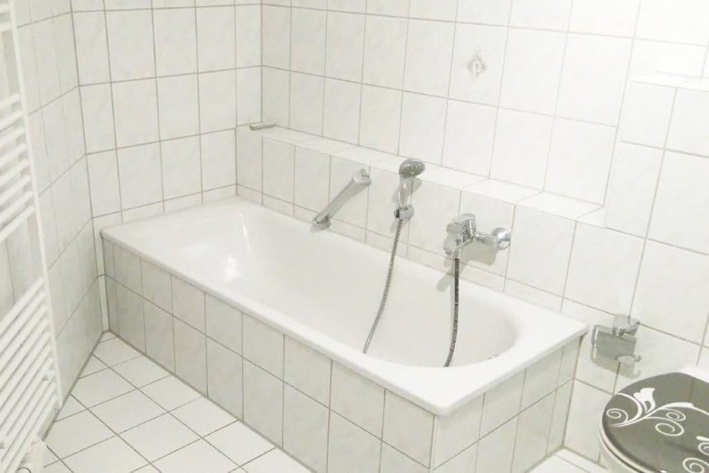 Pronájem bytu 2+1 60 m², Kunzestraße 5, Leipzig, Sasko Pronájem bytu 2+1 60 m², Kunzestraße 5, Leipzig, Sasko