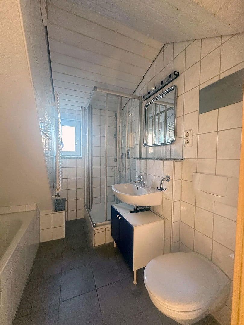 Pronájem bytu 2+1 59 m², Stuttgart, Bádensko-Württembersko Pronájem bytu 2+1 59 m², Stuttgart, Bádensko-Württembersko