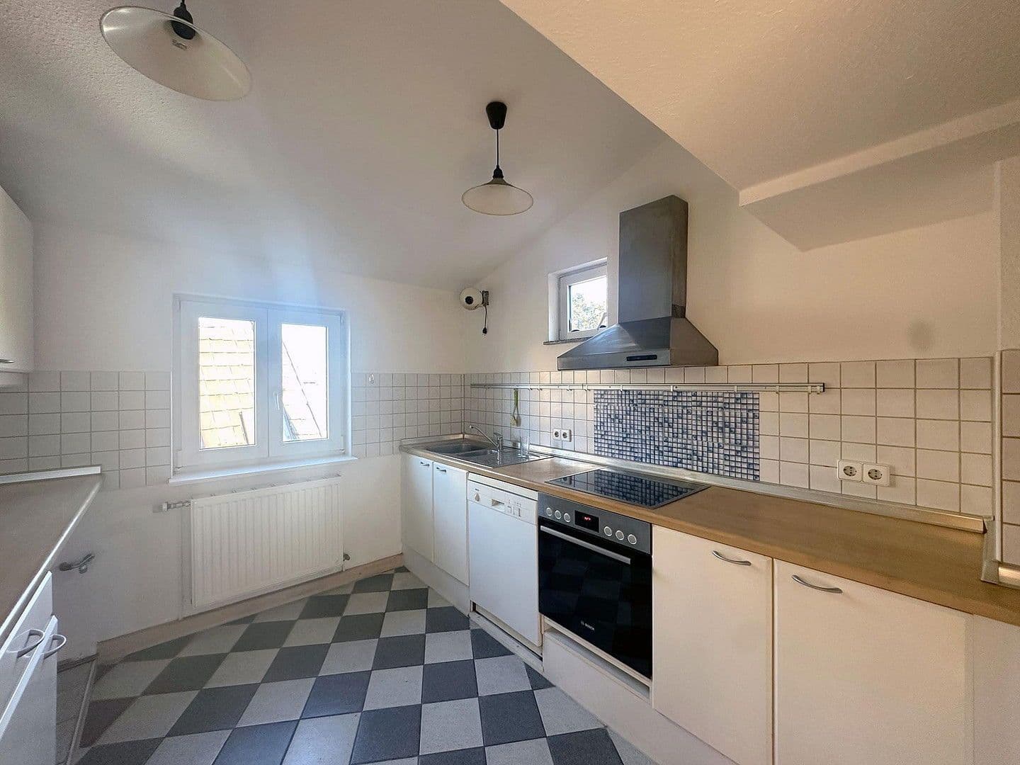 Pronájem bytu 2+1 59 m², Stuttgart, Bádensko-Württembersko Pronájem bytu 2+1 59 m², Stuttgart, Bádensko-Württembersko