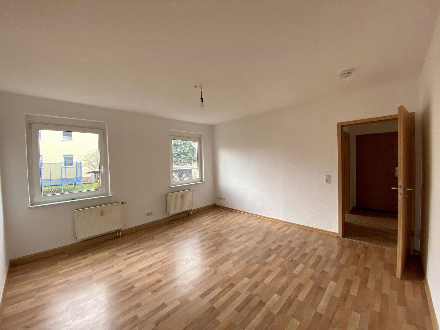 Pronájem bytu 4+kk 78 m², Neukieritzsch, Sasko Pronájem bytu 4+kk 78 m², Neukieritzsch, Sasko