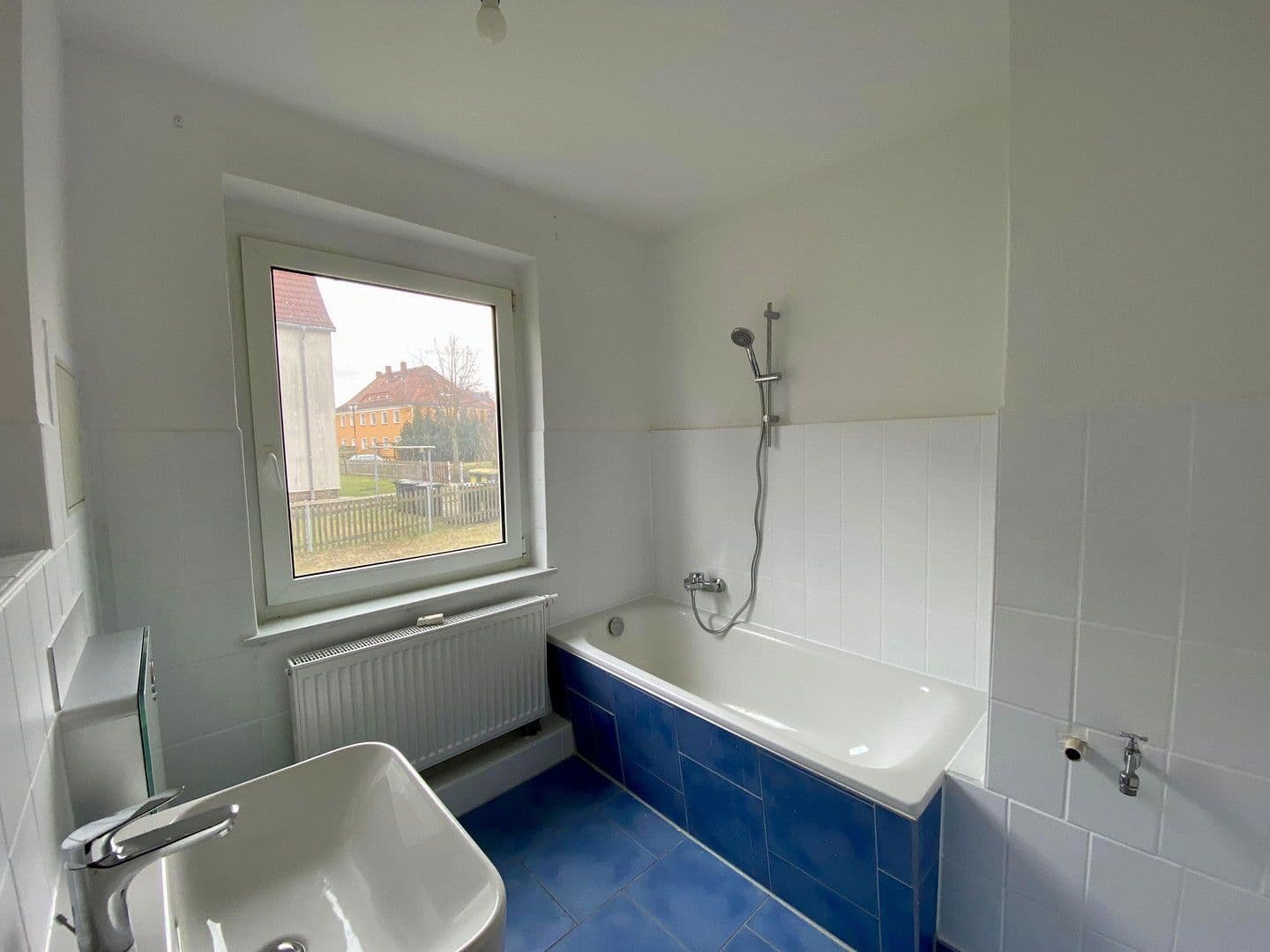 Pronájem bytu 4+kk 78 m², Neukieritzsch, Sasko Pronájem bytu 4+kk 78 m², Neukieritzsch, Sasko