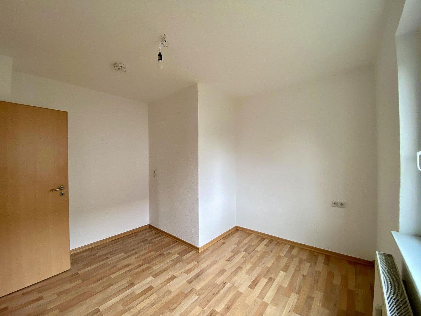Pronájem bytu 4+kk 78 m², Neukieritzsch, Sasko Pronájem bytu 4+kk 78 m², Neukieritzsch, Sasko