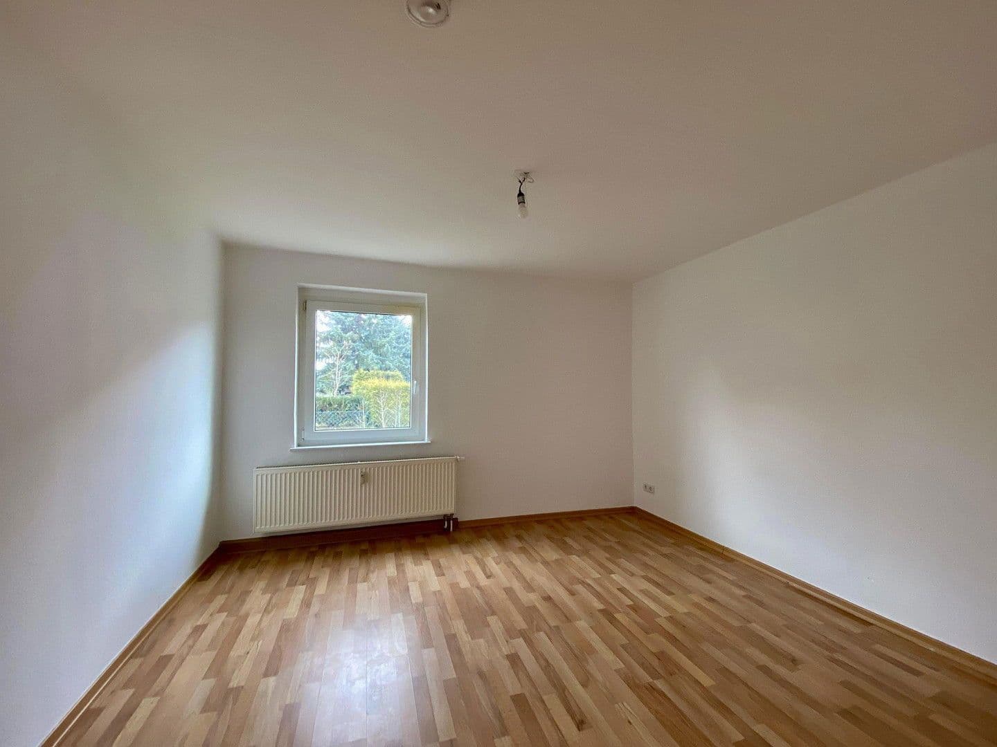Pronájem bytu 4+kk 78 m², Neukieritzsch, Sasko Pronájem bytu 4+kk 78 m², Neukieritzsch, Sasko