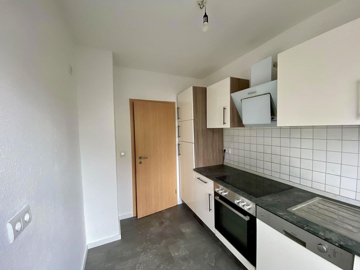 Pronájem bytu 4+kk 78 m², Neukieritzsch, Sasko Pronájem bytu 4+kk 78 m², Neukieritzsch, Sasko
