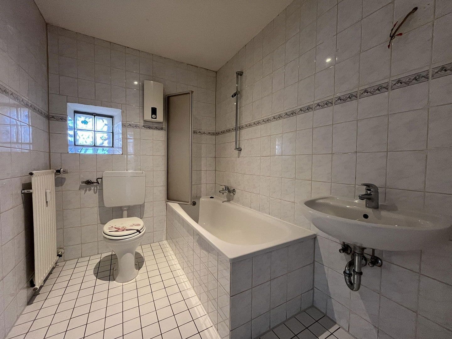 Pronájem bytu 3+kk 66 m², Schmiedstraße 24, Oberhausen, Severní Porýní-Vestfálsko Pronájem bytu 3+kk 66 m², Schmiedstraße 24, Oberhausen, Severní Porýní-Vestfálsko