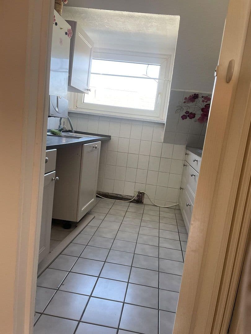 Pronájem bytu 3+1 58 m², Rommerskircherstr X, Köln, Severní Porýní-Vestfálsko Pronájem bytu 3+1 58 m², Rommerskircherstr X, Köln, Severní Porýní-Vestfálsko