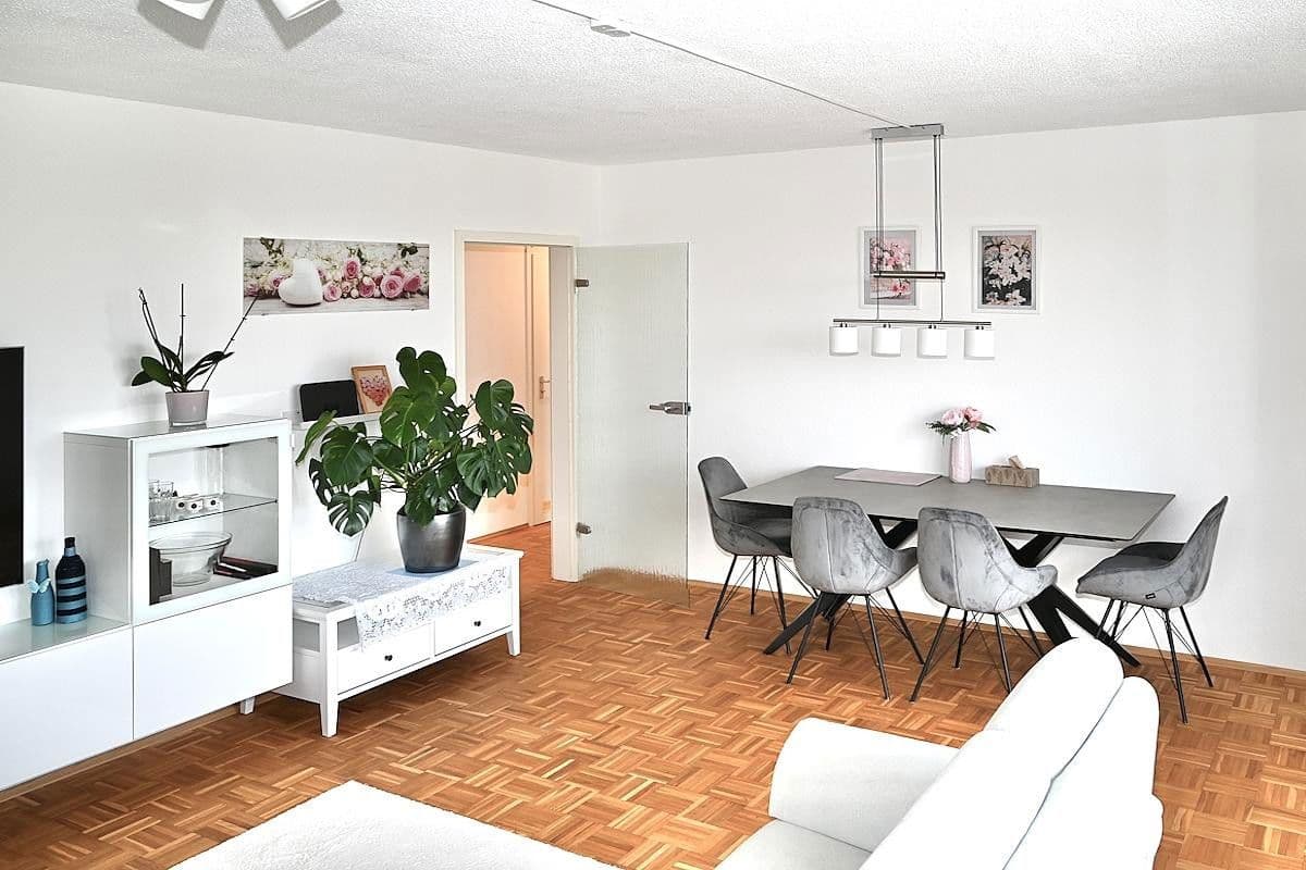 Prodej bytu 4+1 107 m², Bochum, Severní Porýní-Vestfálsko Prodej bytu 4+1 107 m², Bochum, Severní Porýní-Vestfálsko