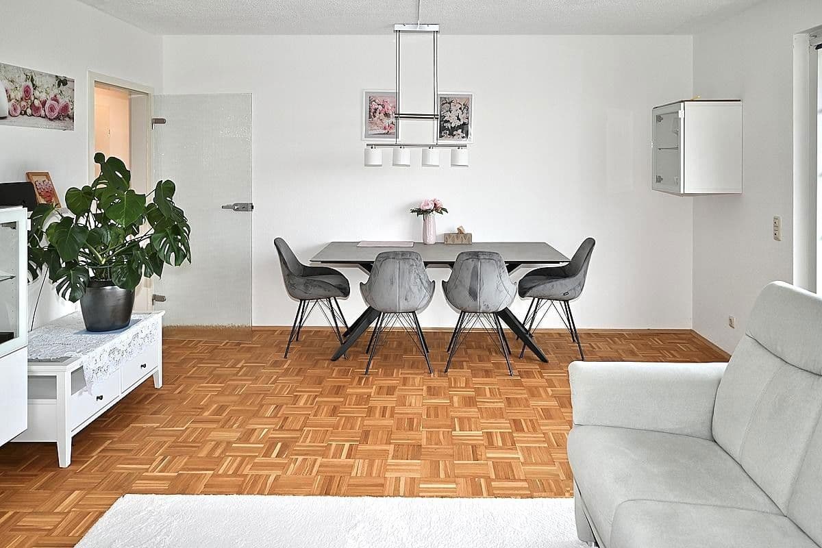 Prodej bytu 4+1 107 m², Bochum, Severní Porýní-Vestfálsko Prodej bytu 4+1 107 m², Bochum, Severní Porýní-Vestfálsko