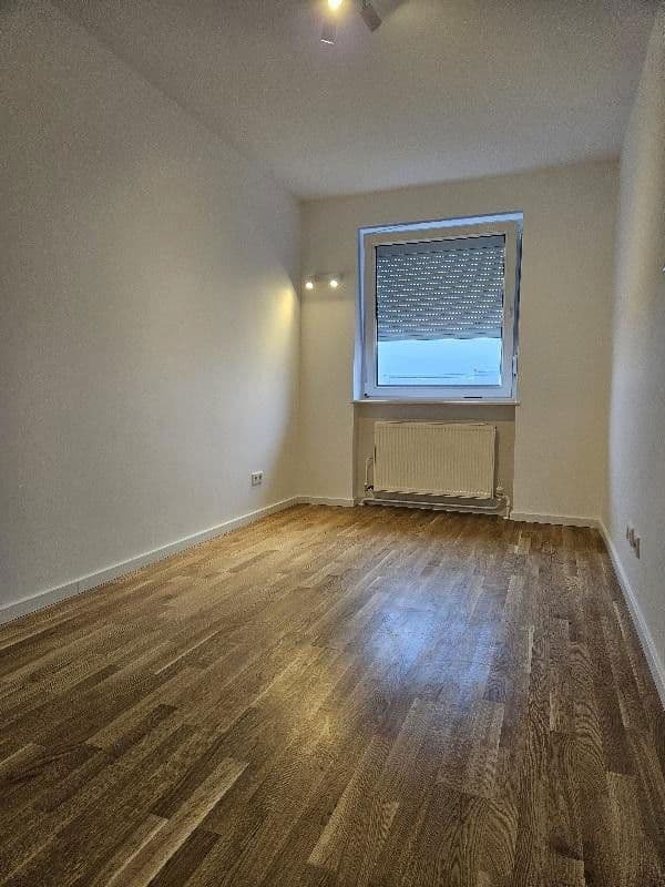 Prodej bytu 3+1 70 m², München, Bavorsko Prodej bytu 3+1 70 m², München, Bavorsko