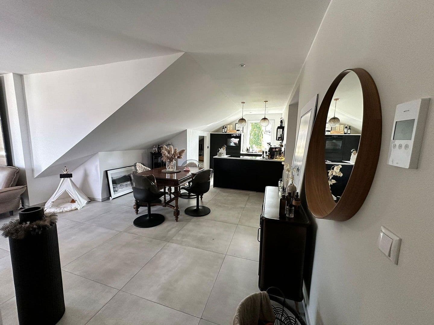 Pronájem bytu 3+kk 119 m², Bergheim, Severní Porýní-Vestfálsko Pronájem bytu 3+kk 119 m², Bergheim, Severní Porýní-Vestfálsko