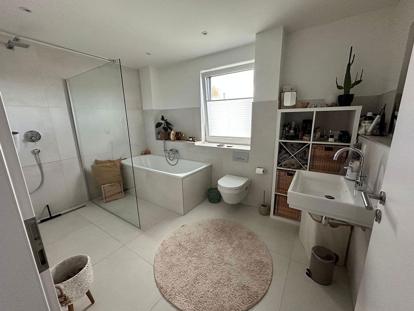 Pronájem bytu 3+kk 119 m², Bergheim, Severní Porýní-Vestfálsko Pronájem bytu 3+kk 119 m², Bergheim, Severní Porýní-Vestfálsko