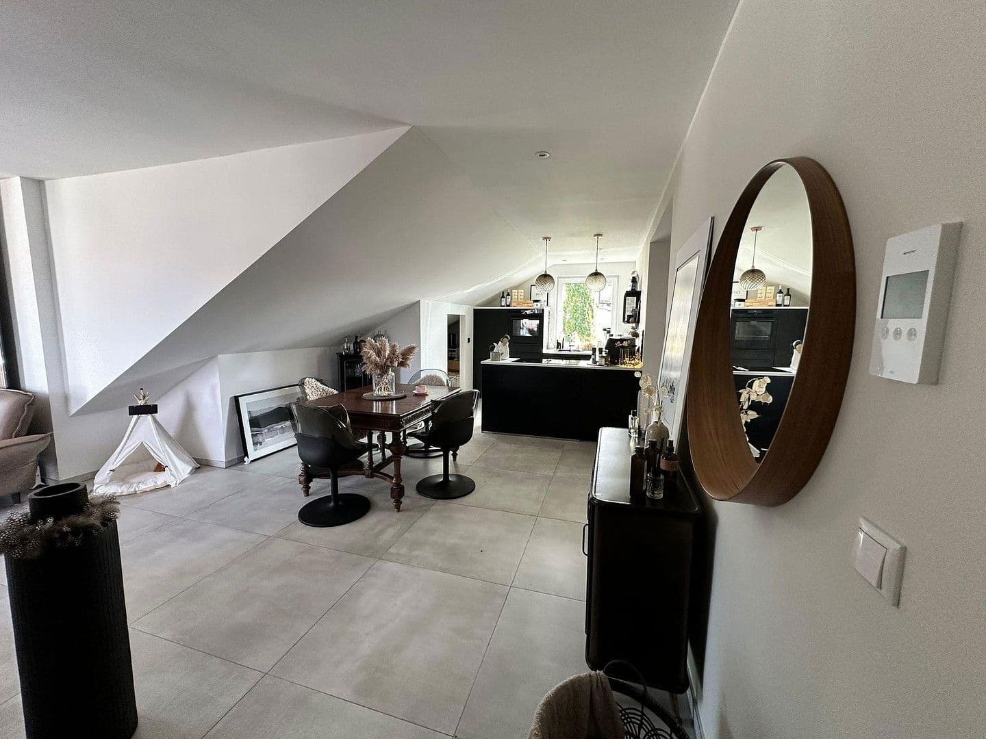 Pronájem bytu 3+kk 119 m², Bergheim, Severní Porýní-Vestfálsko Pronájem bytu 3+kk 119 m², Bergheim, Severní Porýní-Vestfálsko