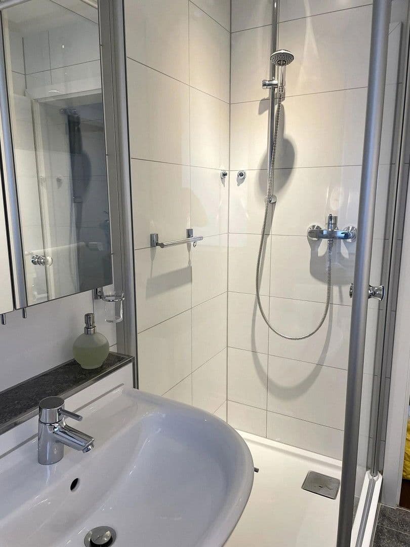 Pronájem bytu 2+1 65 m², Baden-Baden, Bádensko-Württembersko Pronájem bytu 2+1 65 m², Baden-Baden, Bádensko-Württembersko